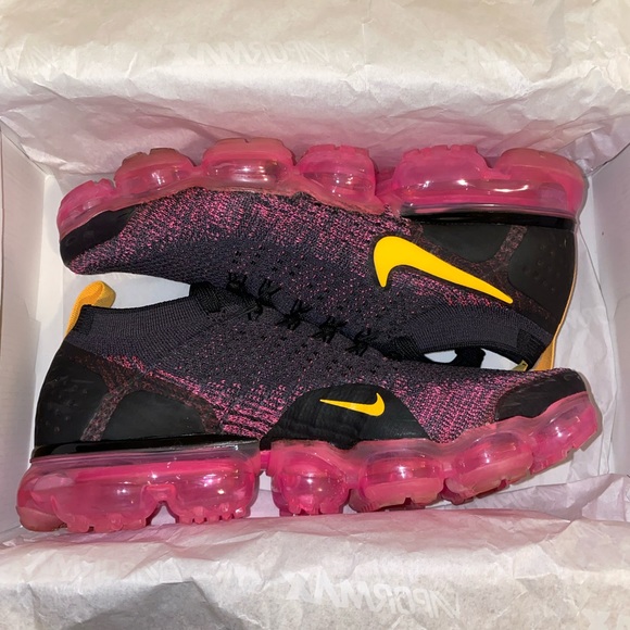 Women’s Nike air vapormax flyknit 2 - Picture 1 of 6